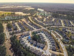 Building Photo - 670 Royal Arch Dr