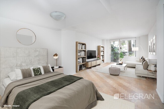 Building Photo - Studio Condo in Carnegie Hill