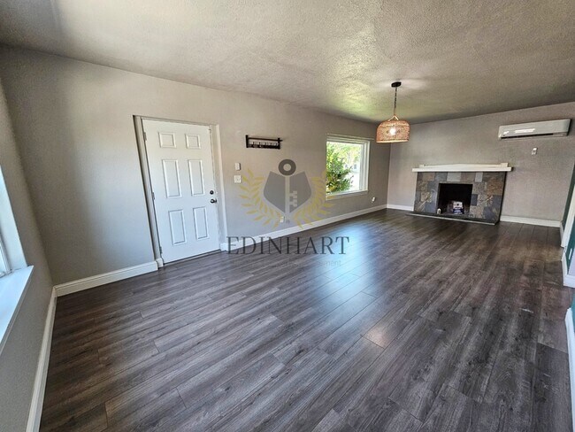 Foto del edificio - 915 N Harrison Ave