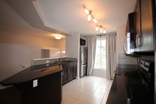 Photo du bâtiment - 9163 Shaw Way SW