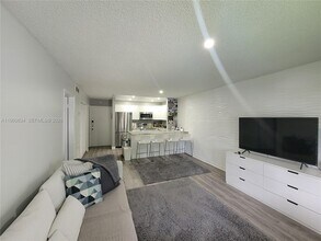 Building Photo - 1560 McKinley St