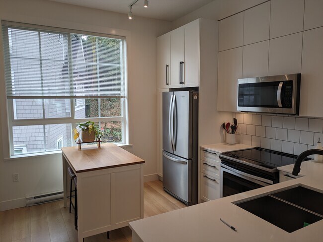 Photo du bâtiment - 19696 Hammond Rd