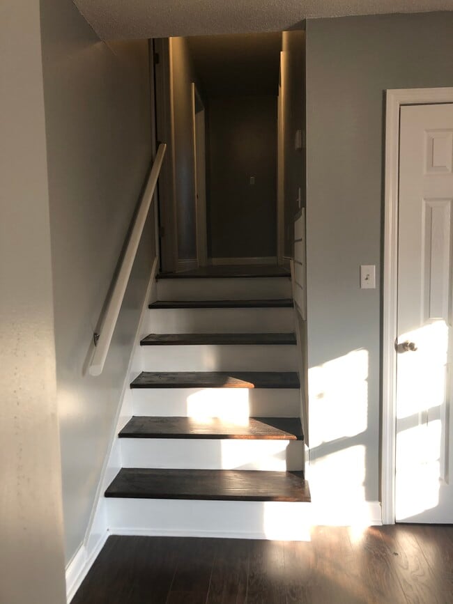 Foto del edificio - 3331 Gundy Dr