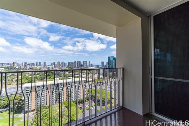 Building Photo - 1515 Nuuanu Ave