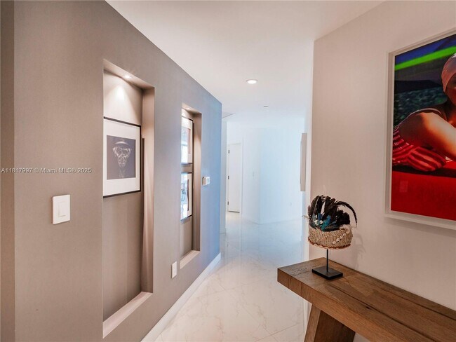 Building Photo - 1300 S Miami Ave