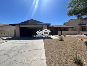 Building Photo - 3969 Green Leaf Dr