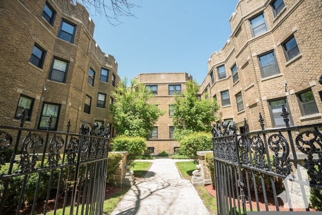 Building Photo - 630 W Stratford Pl
