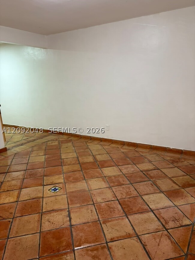 Building Photo - 645 NE 77th St