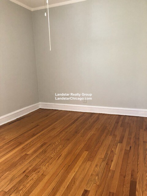 Building Photo - 736 Reba Pl