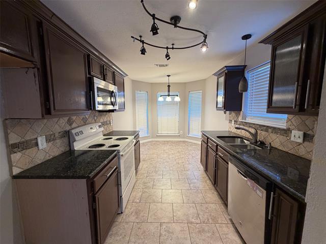 Building Photo - 1208 Brookvalley Dr