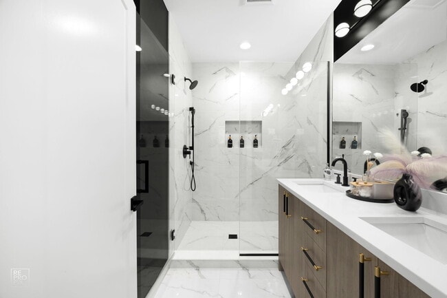 Foto del edificio - 6152 S Champlain Ave