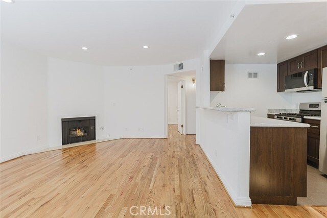 Foto del edificio - 1116 E Palmer Ave