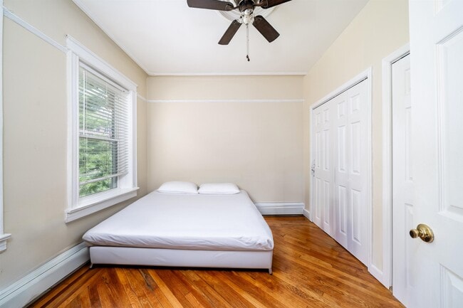 Building Photo - 66 Romaine Ave