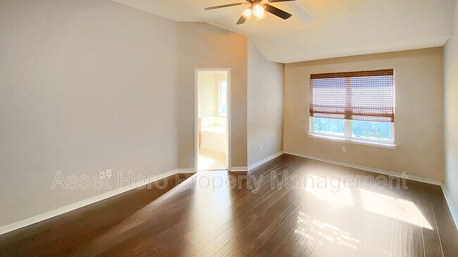 Foto del edificio - 2027 Mountain Wind Loop
