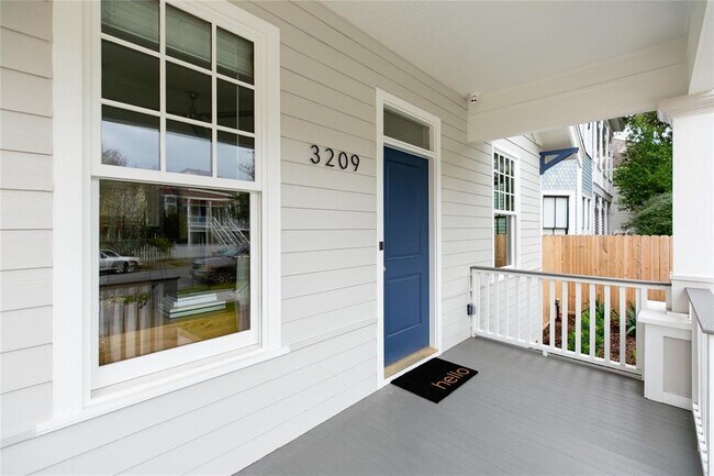 Building Photo - 3209 Avenue P 1/2