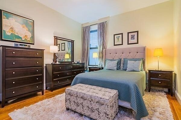 Foto del edificio - 1370 Beacon St