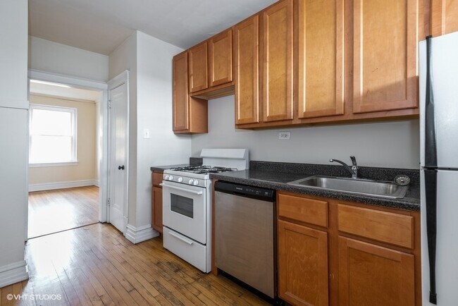 Foto del edificio - 5137 W Windsor Ave