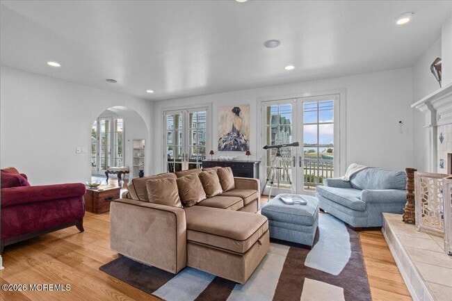 Building Photo - 1043 Barnegat Ln