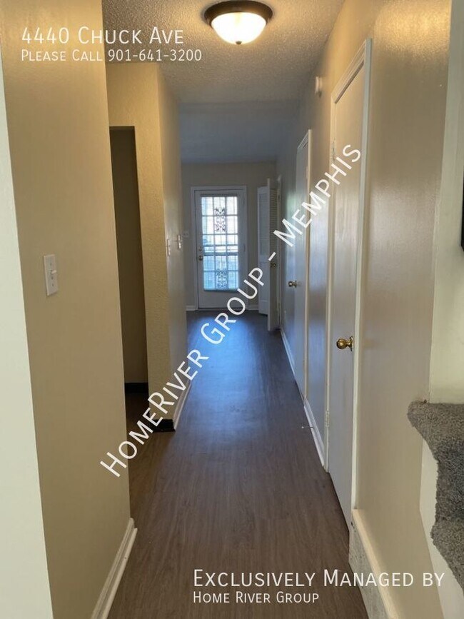 Building Photo - 2BR Memphis Townhome!