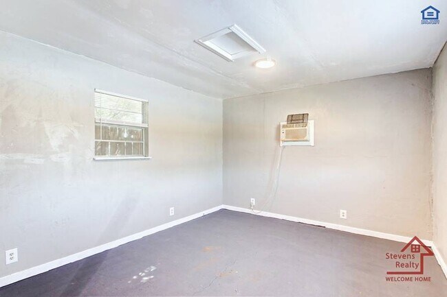 Foto del edificio - 4225 SE Elmhurst Ln