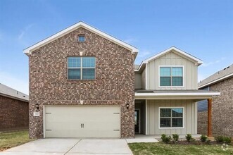 Building Photo - 325 Ridgeland Oak Dr