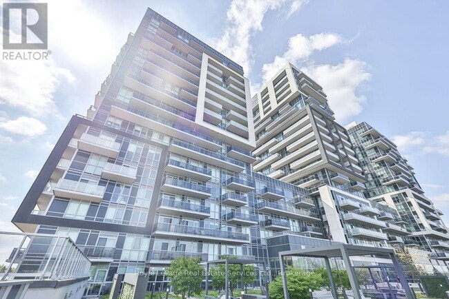 Building Photo - 2093-2093 Fairview St