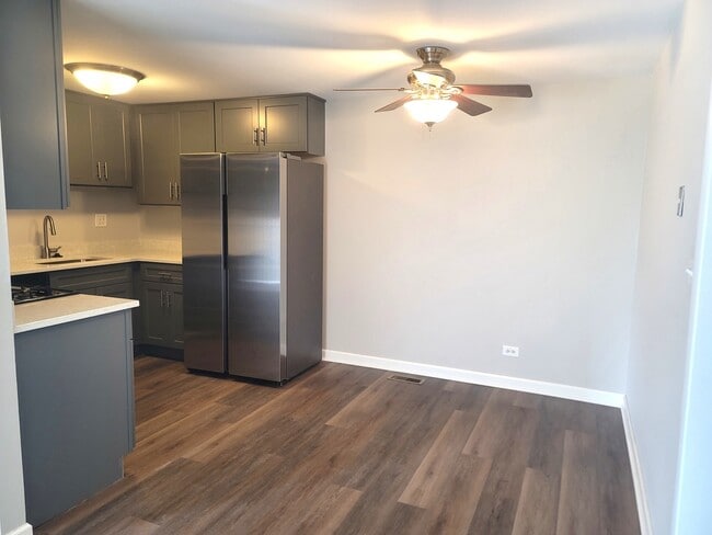 Foto del edificio - 1335 Forestdale Ct
