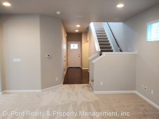 Building Photo - 3 br, 2.5 bath House - 8817 Jayden St NE