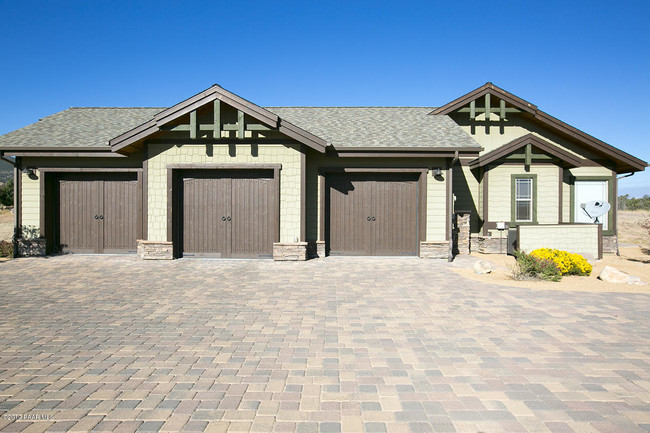 Building Photo - 9220 N American Ranch Rd