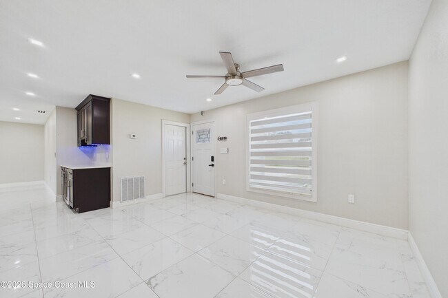 Foto del edificio - 282 Umber St NW