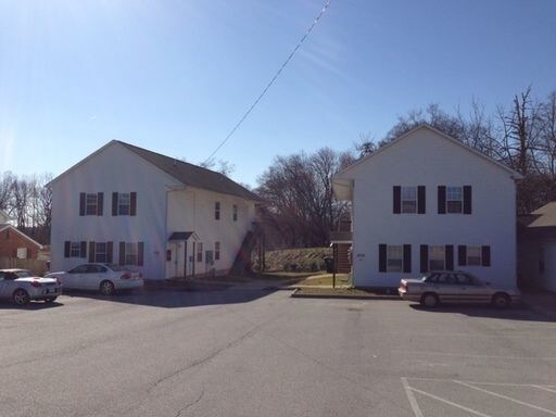 Foto principal - 3221 Summit Ave