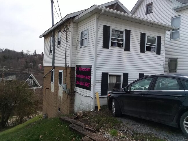Building Photo - 23 Highland Ave