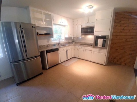 Foto del edificio - 2574 Brentford Pl
