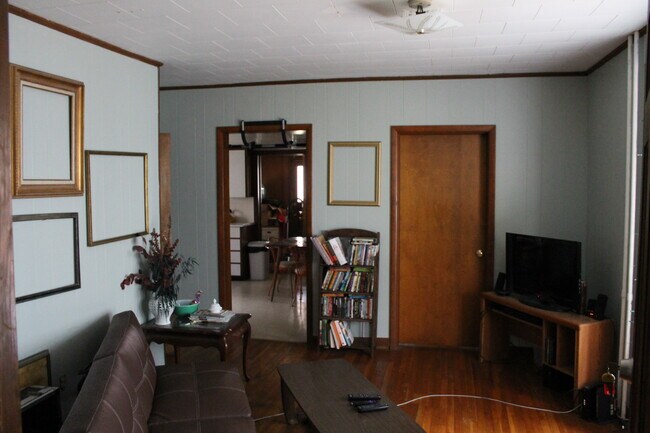 Foto del edificio - 410 E Yates St