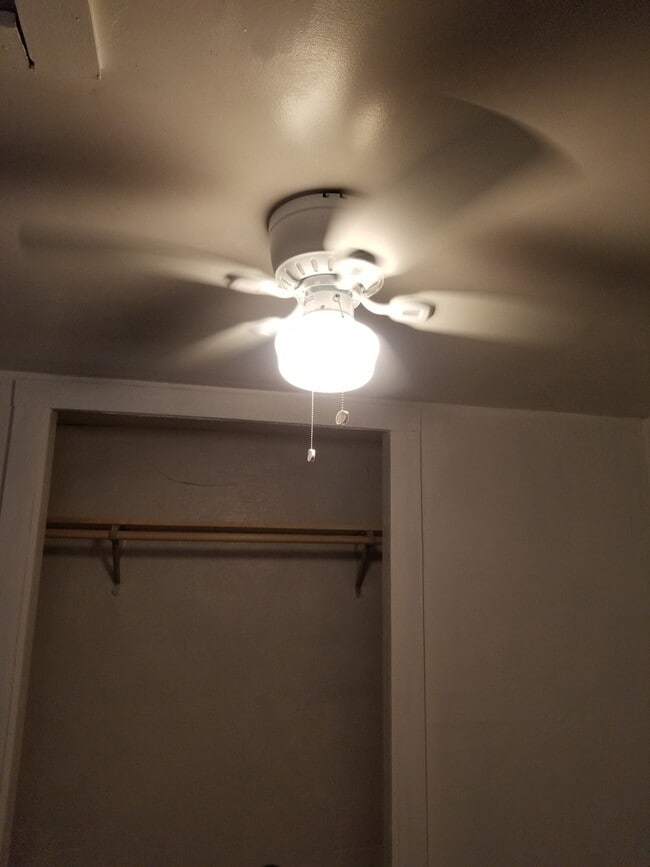 Building Photo - 658 Washington Ave