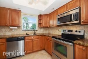 Building Photo - 2 br, 2 bath Condo - 124 Shore Ct Apt 208