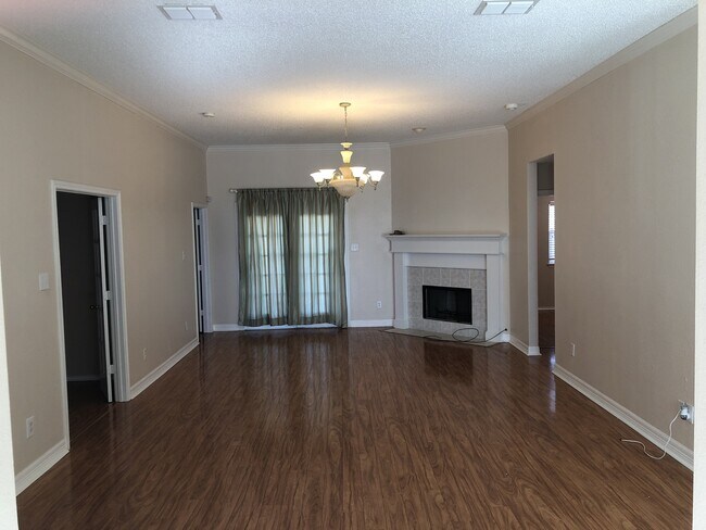 Building Photo - 4 Bedroom Home in Frenship ISD