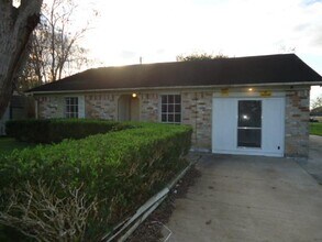 Building Photo - 408 Fisher St