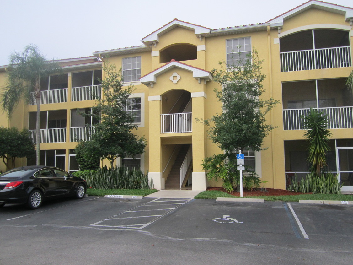 St Croix Apartments Naples Fl