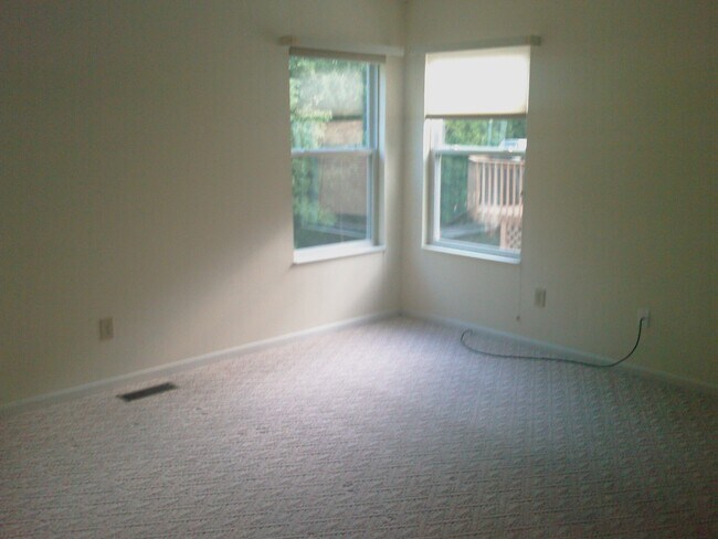 Building Photo - 6124 Weber Oaks Dr