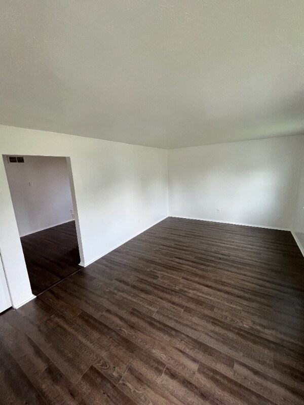 Building Photo - 1456 Cecil Dr
