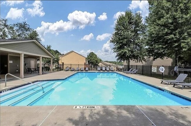 Building Photo - 158 Townview Dr