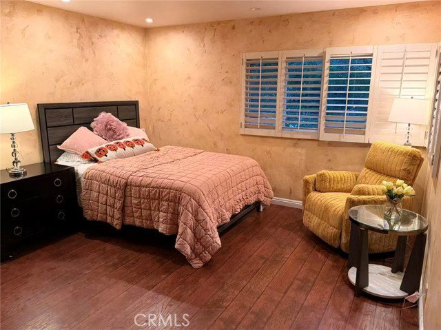 Foto del edificio - 2500 Benedict Canyon Drive