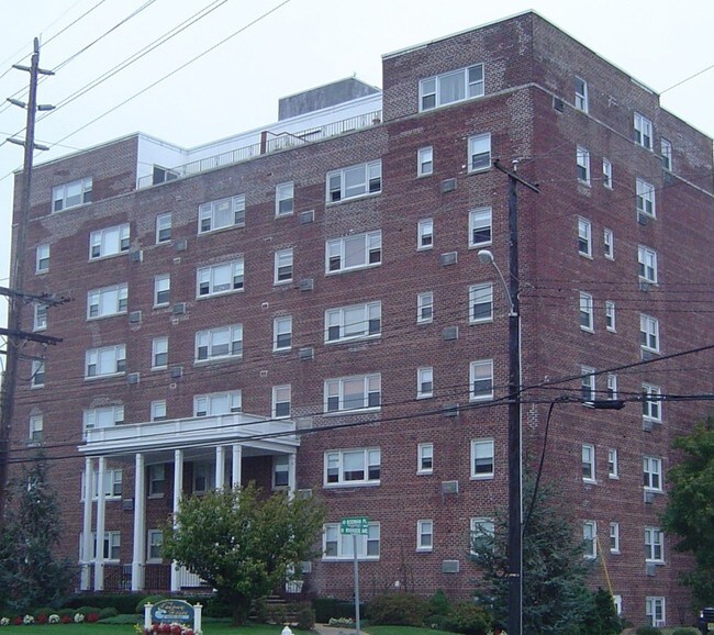 Colony House Apartments Red Bank, NJ