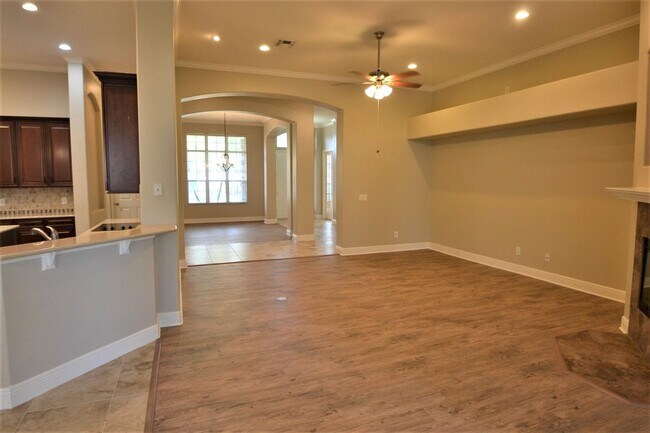Building Photo - 1390 Stellar Dr