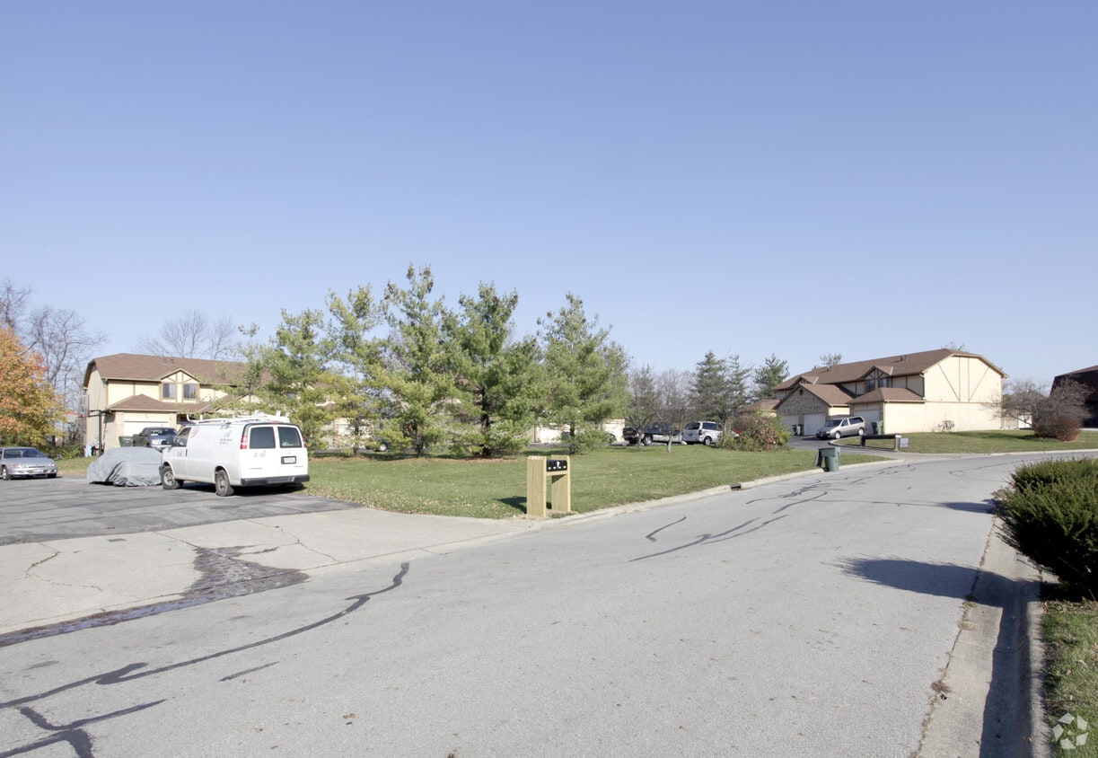 Building Photo - 1341-1369 Orchard Park Dr
