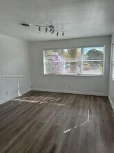 Building Photo - 1101 SW 30th St