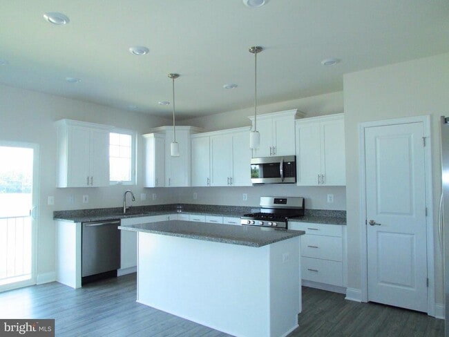 Building Photo - 35251 Wright Way