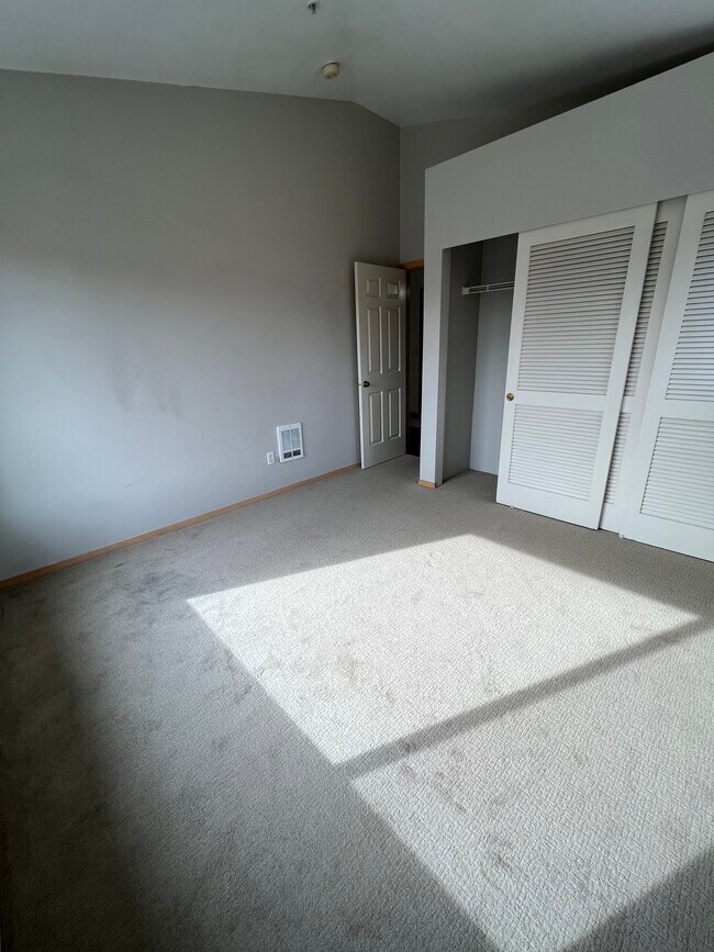 Bedroom 1 - 712 E Denny Way