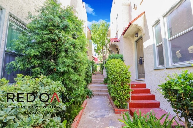 Building Photo - 1965 Wilcox Ave